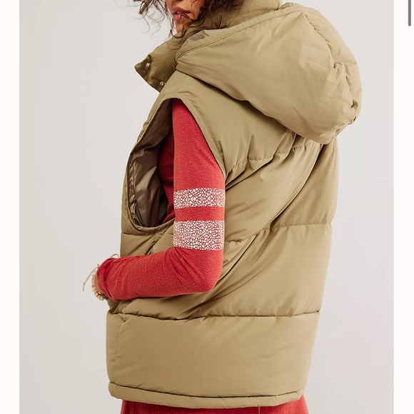 Free People Dreamers Puffa Vest - Picture 4 of 4